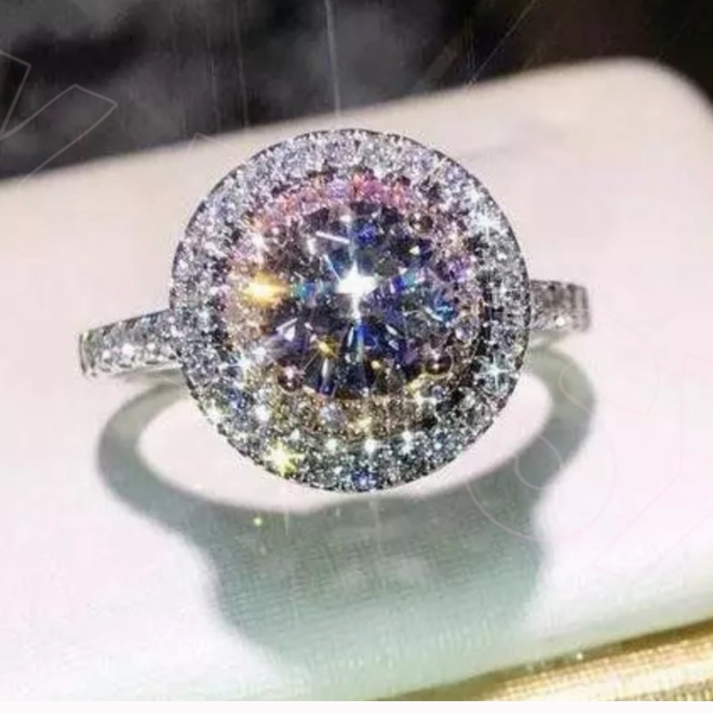 5 ⭐️ Bestseller Halo Bridal Engagement Ring